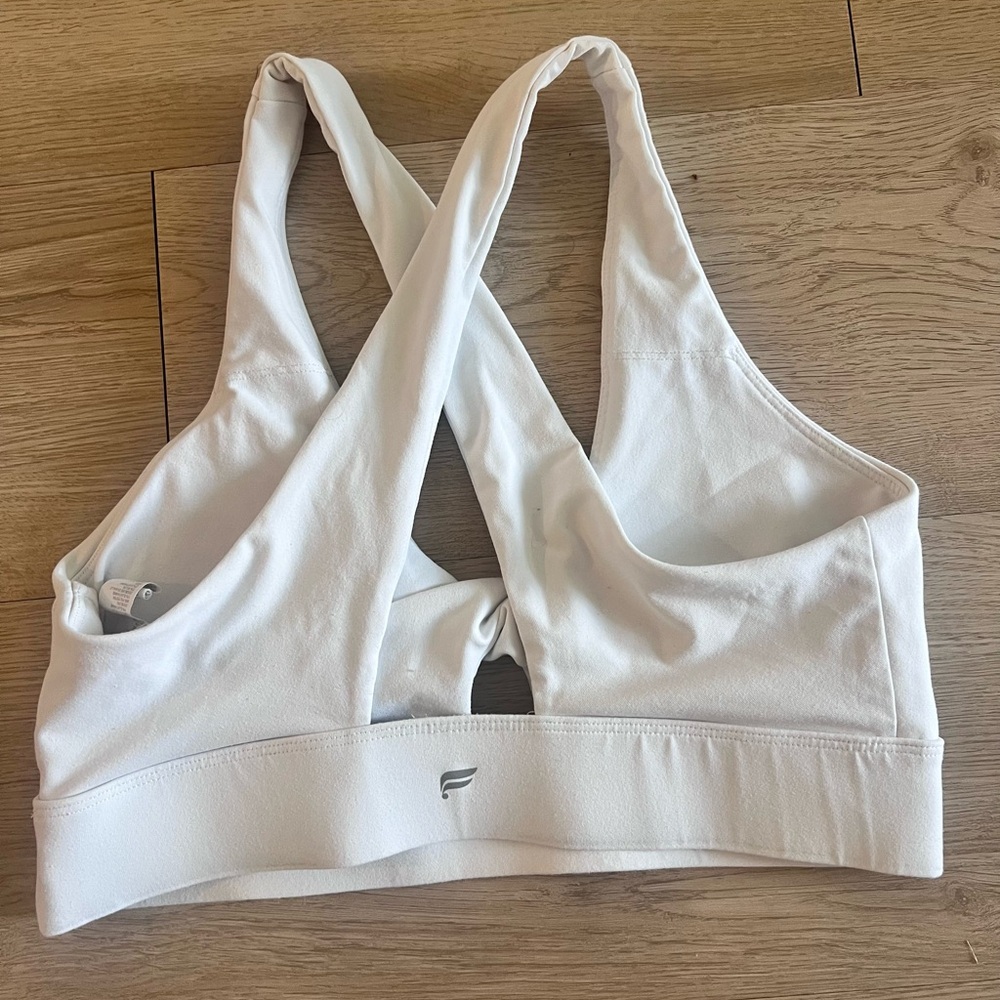 Fabletics White Twist Sports Bra - Picture 3 of 4